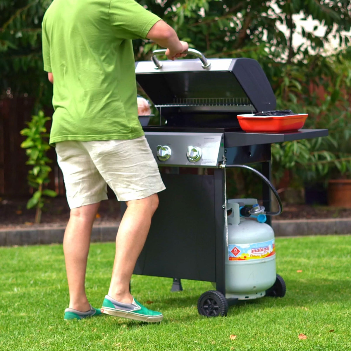 Grill Boss 3-Burner Portable Propane Gas BBQ Grill with Lid